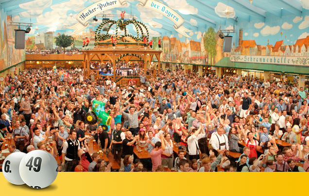 Mit dem Jackpot zum Oktoberfest Gefülltes Festzelt auf dem Oktoberfest